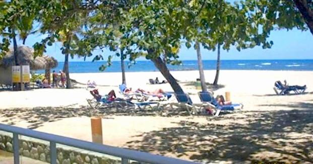 Beachfront Apt With Seaview Dining Patio Lägenhet Puerto Plata Exteriör bild